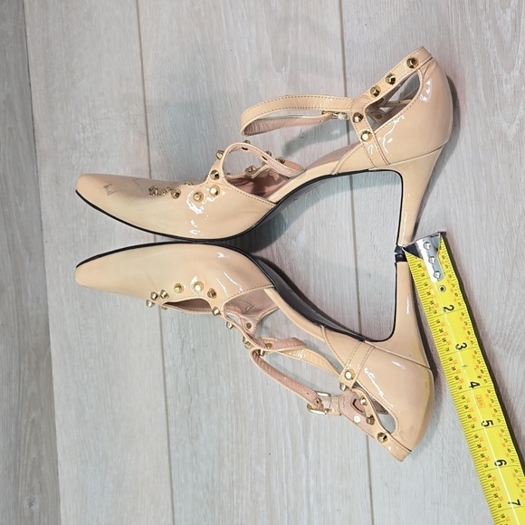 Stuart Weitzman Women Heels Studded Pointed toe shoes sz 8M - Picture 9 of 14
